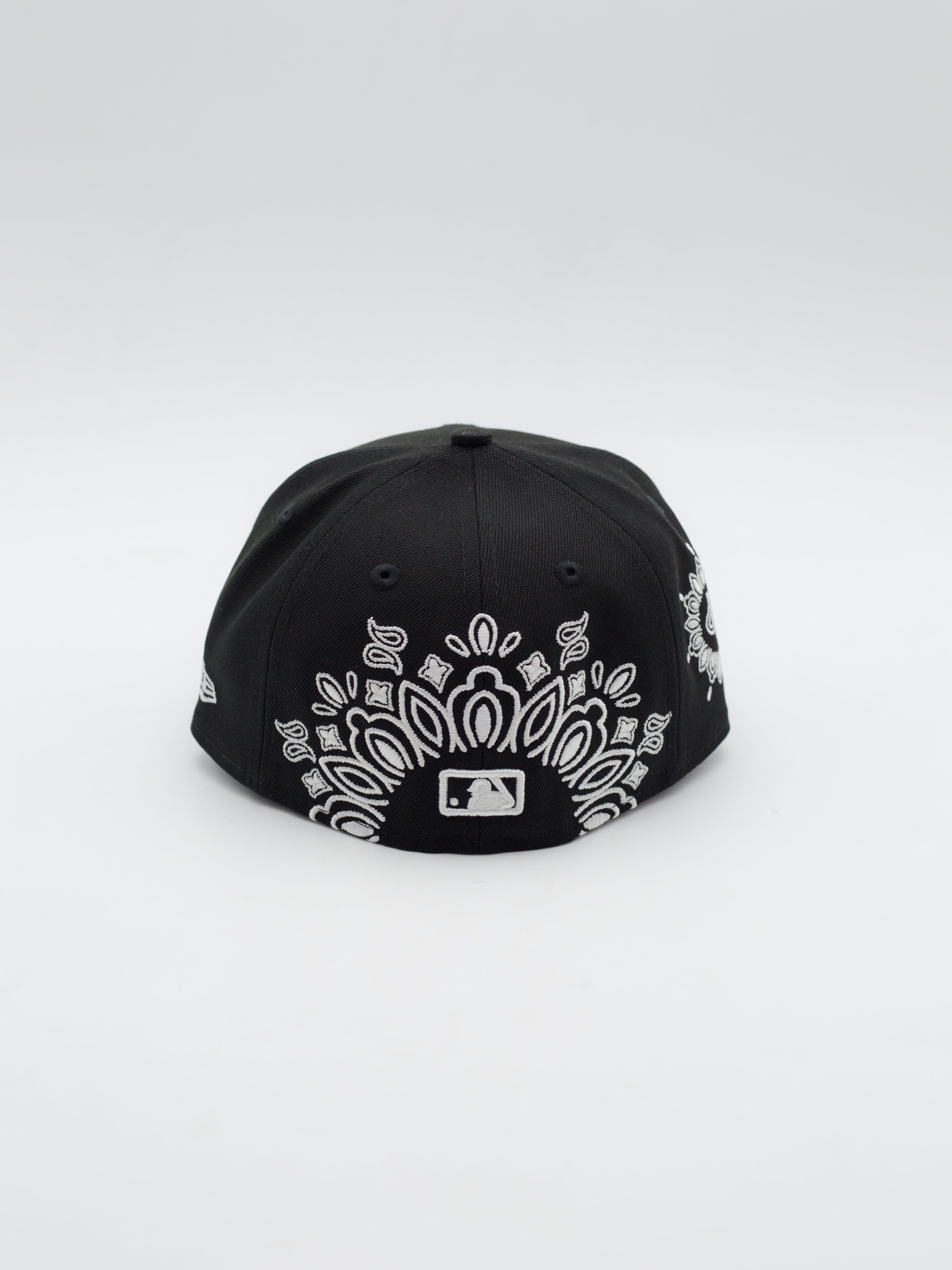 59FIFTY Paisley New York Yankees Black 4 59FIFTY Paisley New York Yankees Black