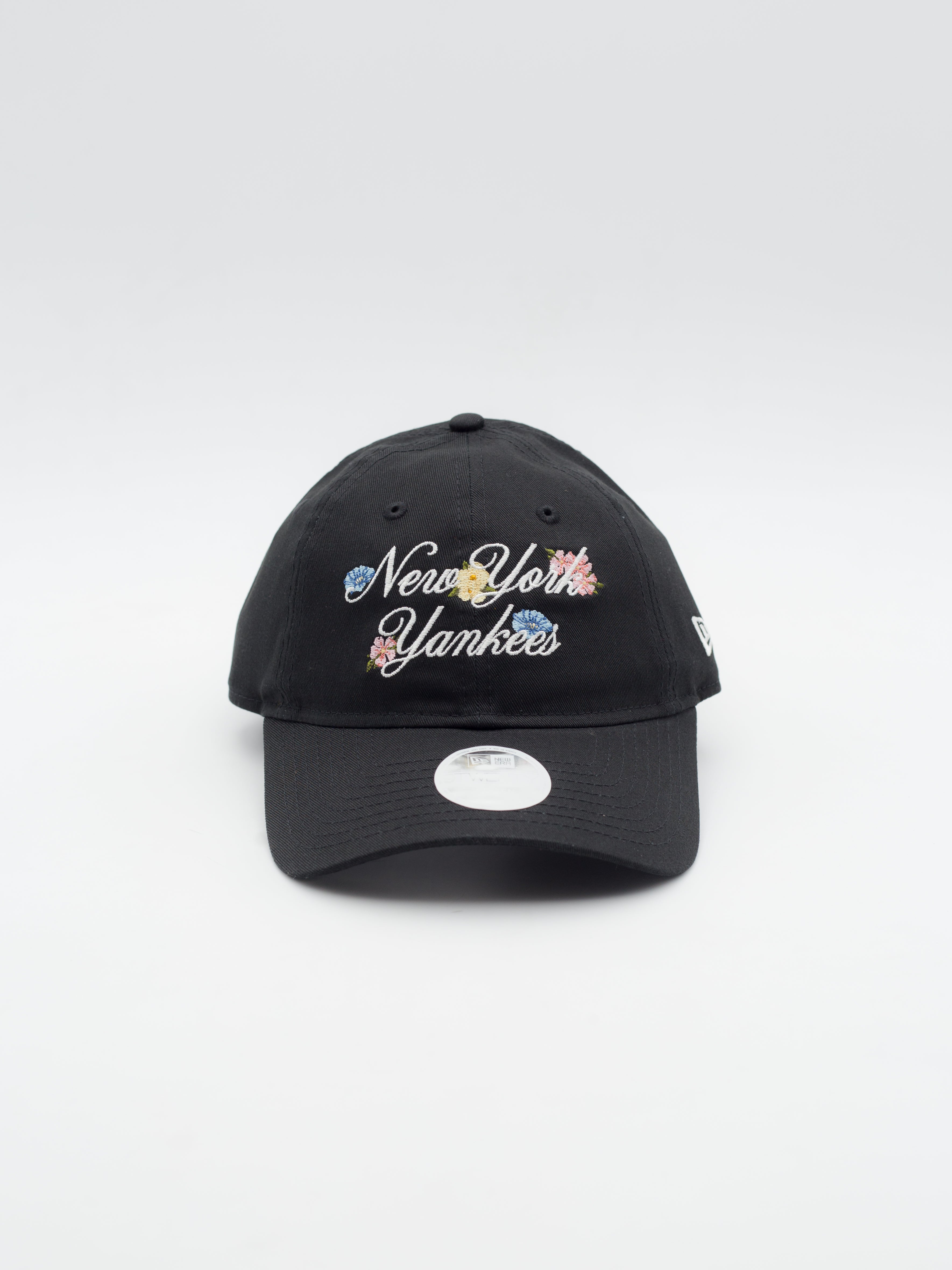 9TWENTY Floral Script New York Yankees Black 3 9TWENTY Floral Script New York Yankees Black