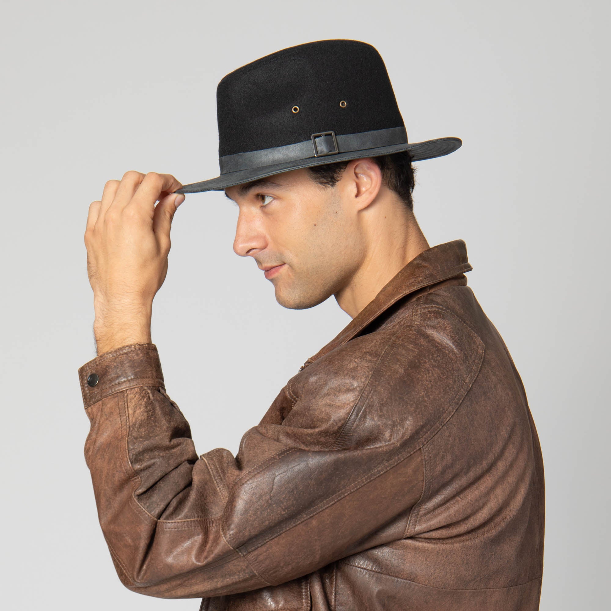 Men's Faux Felt Fedora with Matching Faux Leather Band 16 Men's Faux Felt Fedora with Matching Faux Leather Band
