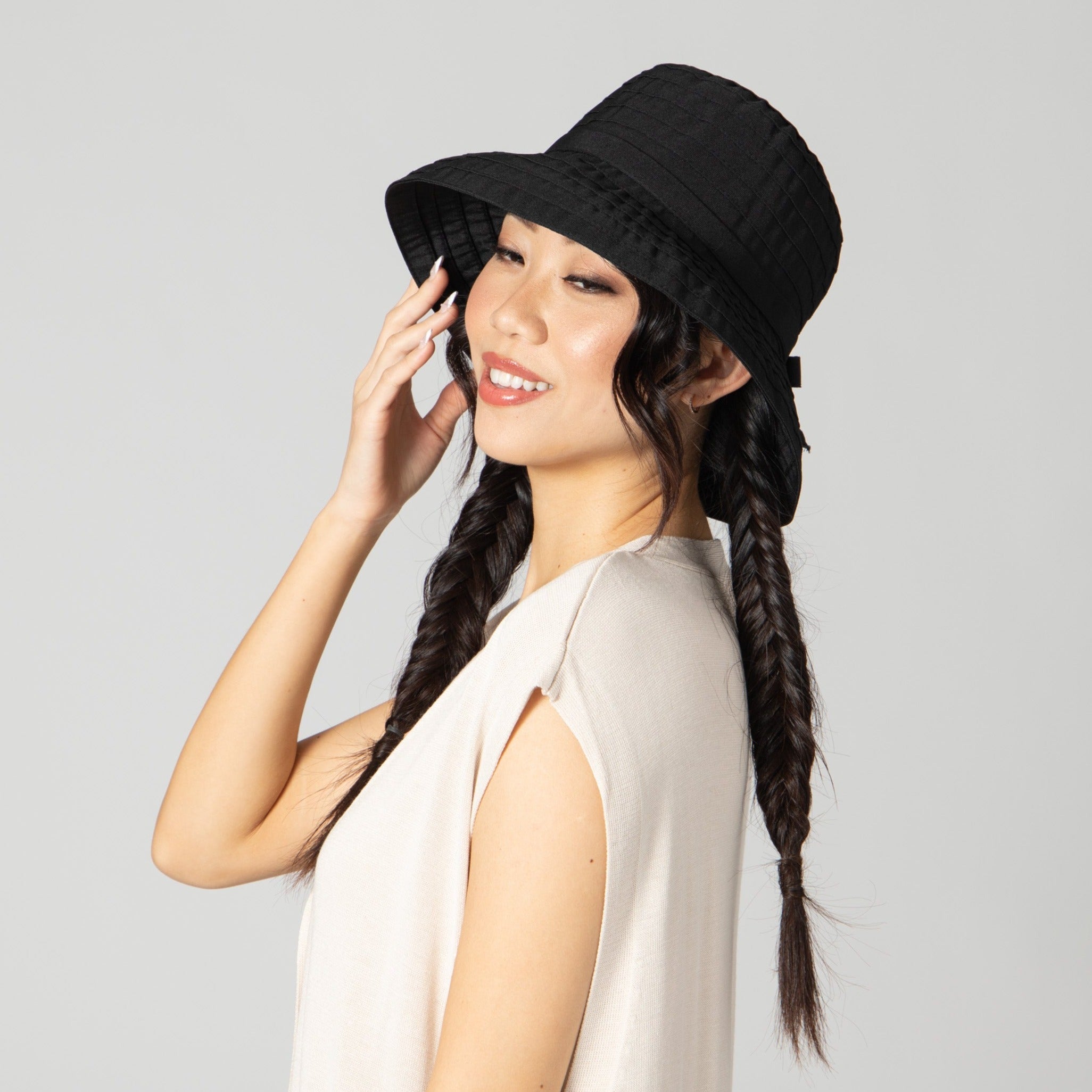 Women's ribbon bucket with adjustable tie 30 Women's ribbon bucket with adjustable tie